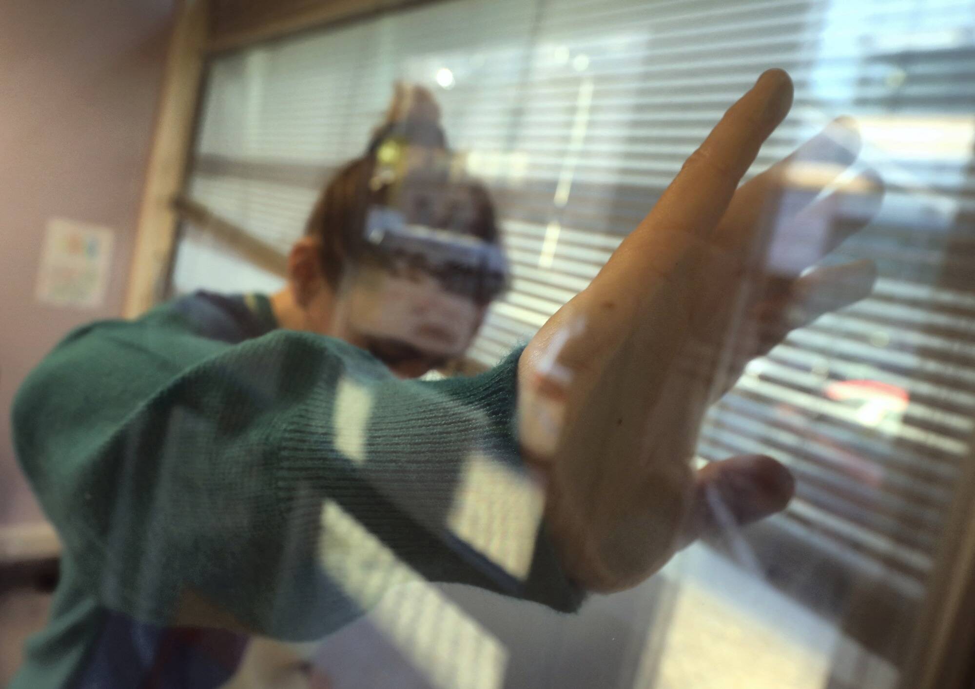 Violences conjugales en hausse: comment les associations font face