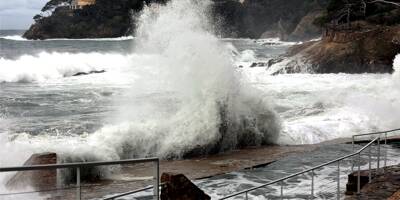 Tempête Ciaran: 1,2 million de foyers privés d'éléctricité dont 780.000 en Bretagne