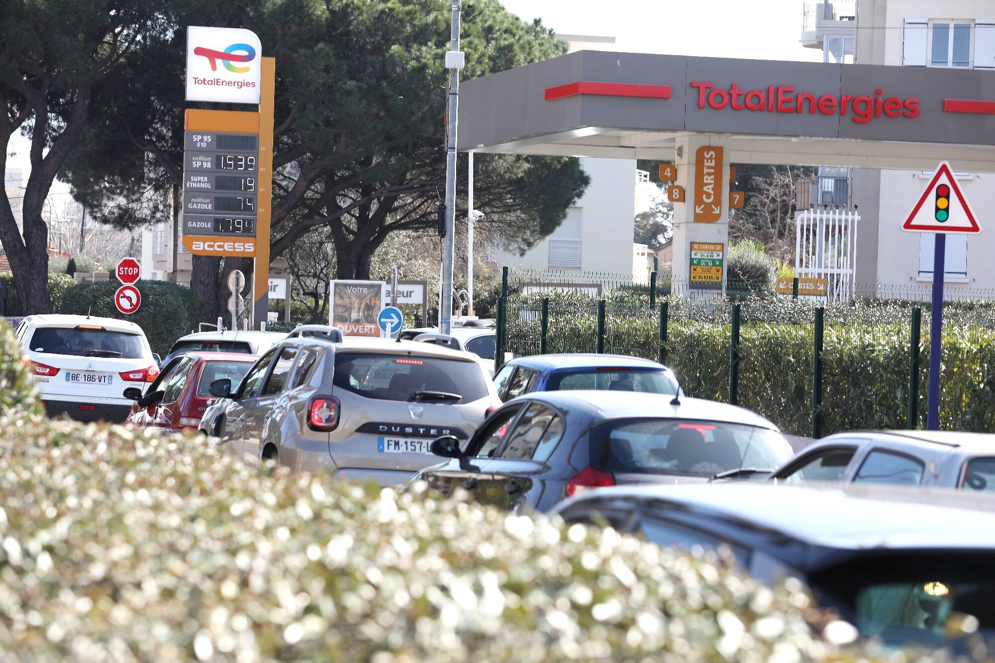 Plus que quelques heures pour demander son indemnité carburant de 100 euros, trois millions de personnes encore concernées