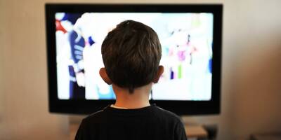 Macron veut réguler l'usage des écrans chez les jeunes enfants et 