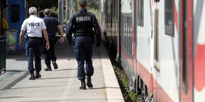 Lutte contre l'immigration: Elisabeth Borne annonce la mobilisation de 150 policiers et gendarmes supplémentaires dans les Alpes-Maritimes