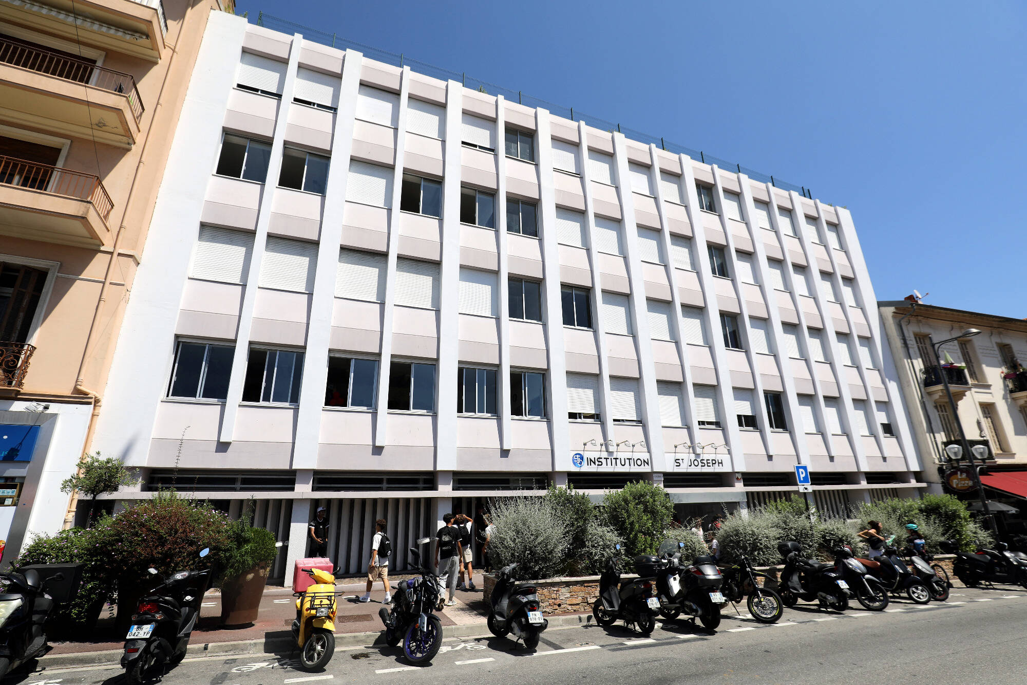 Inondé après les intempéries, un lycée de l'est des Alpes-Maritimes contraint de fermer quelques jours