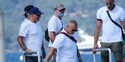 Leonardo DiCaprio poursuit ses vacances à Saint-Tropez avec Tobey Maguire