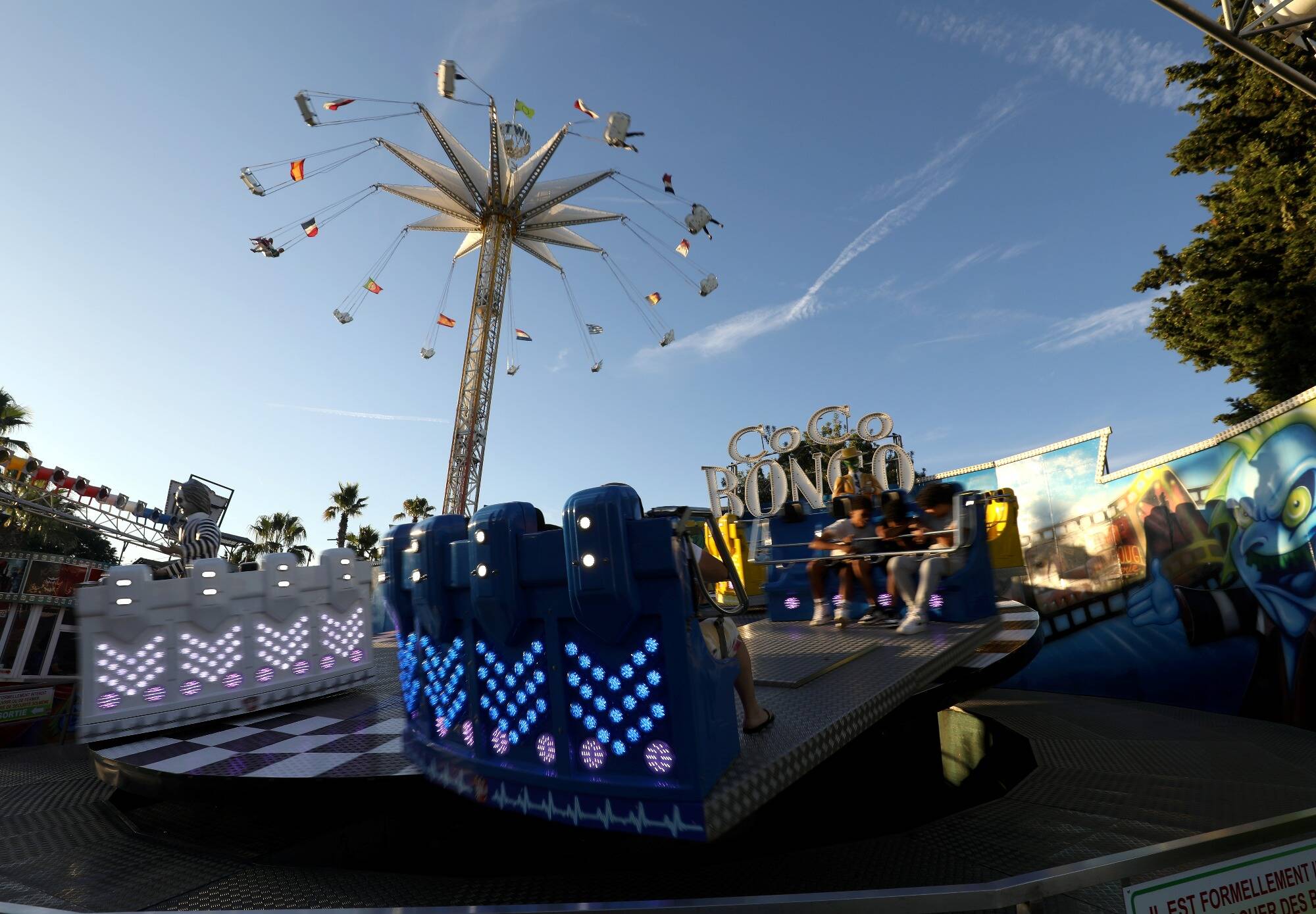"On ne va pas s'arrêter de vivre": après l'accident à Luna Park, nous avons passé une soirée au parc d'attractions AntibesLand