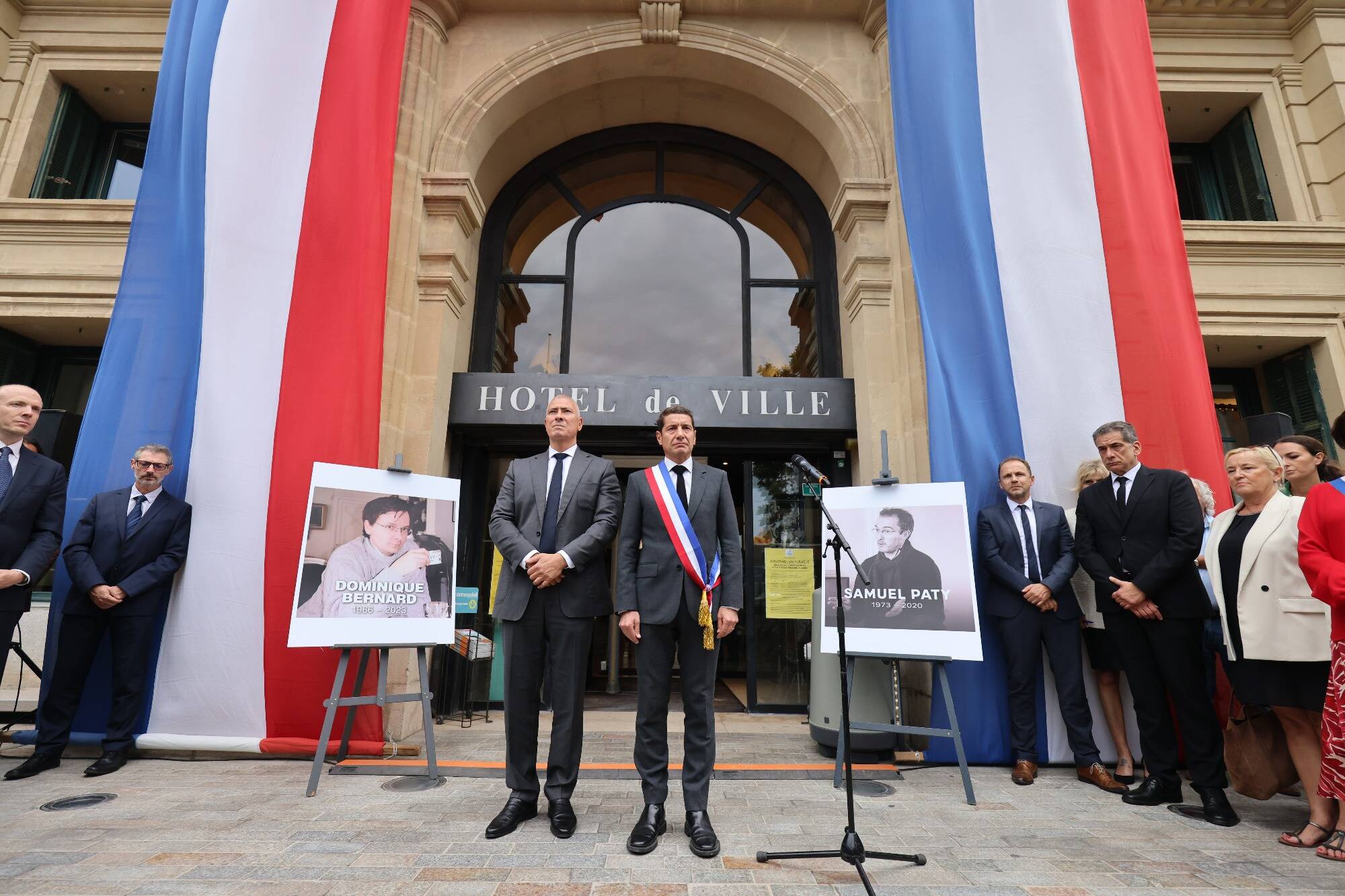 Hommage aux professeurs tués: bilan revu à la hausse avec "au moins 357 perturbations et contestations"