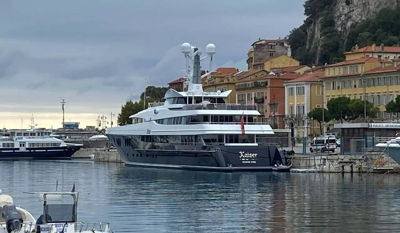 Ce yacht appartenant à un milliardaire ukrainien est toujours au