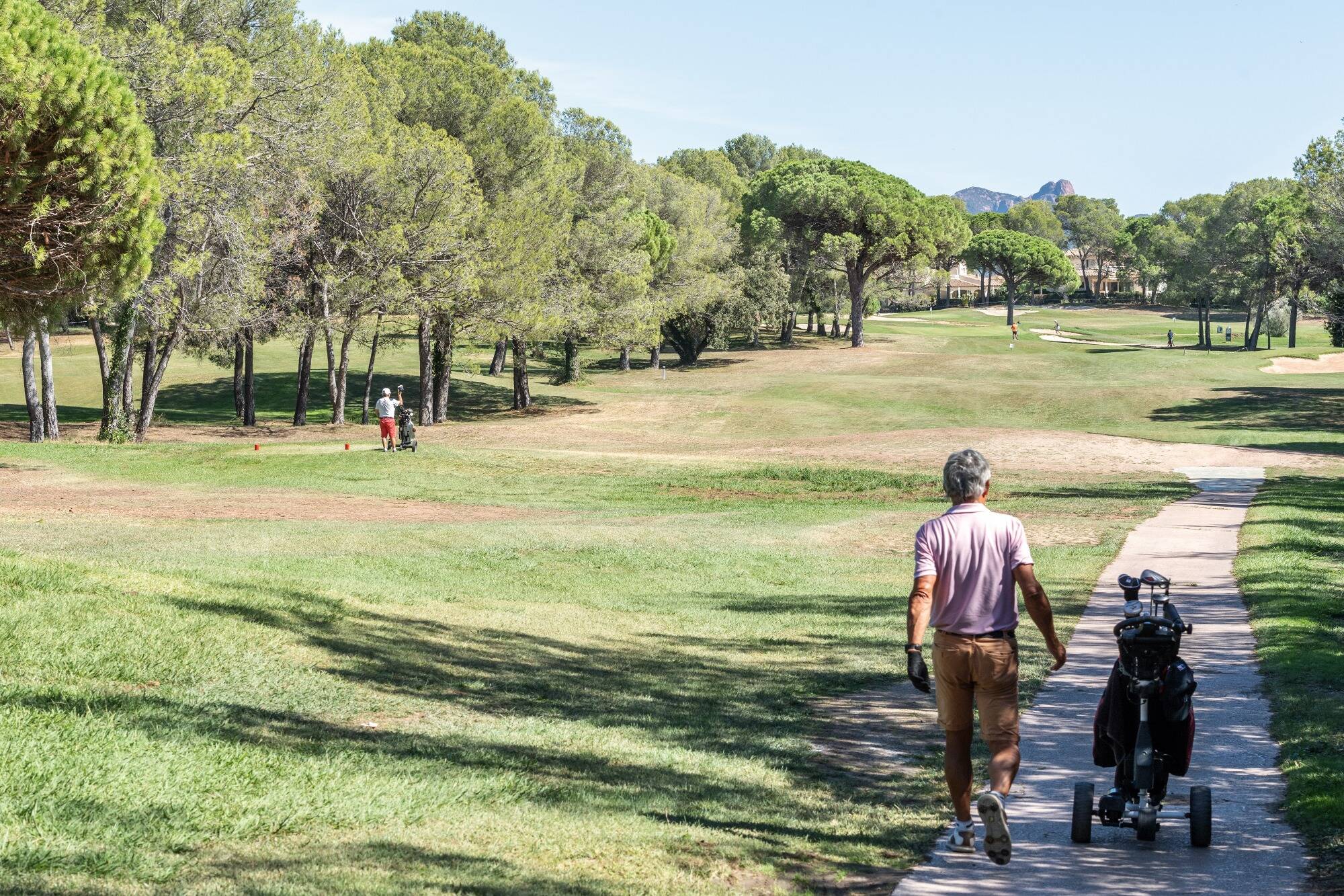 "Riches et racistes", la Fédération de golf s'insurge contre une campagne de LFI pour les élections européennes
