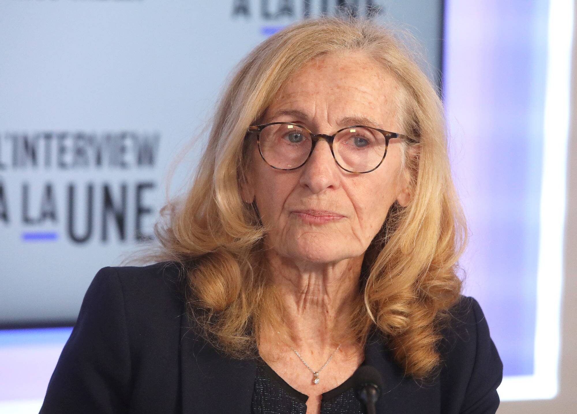 Nicole Belloubet commente la polémique sur le livret pédagogique : "Mitterrand avait fait la même chose en 1989 pour célébrer le bicentenaire de la Révolution"