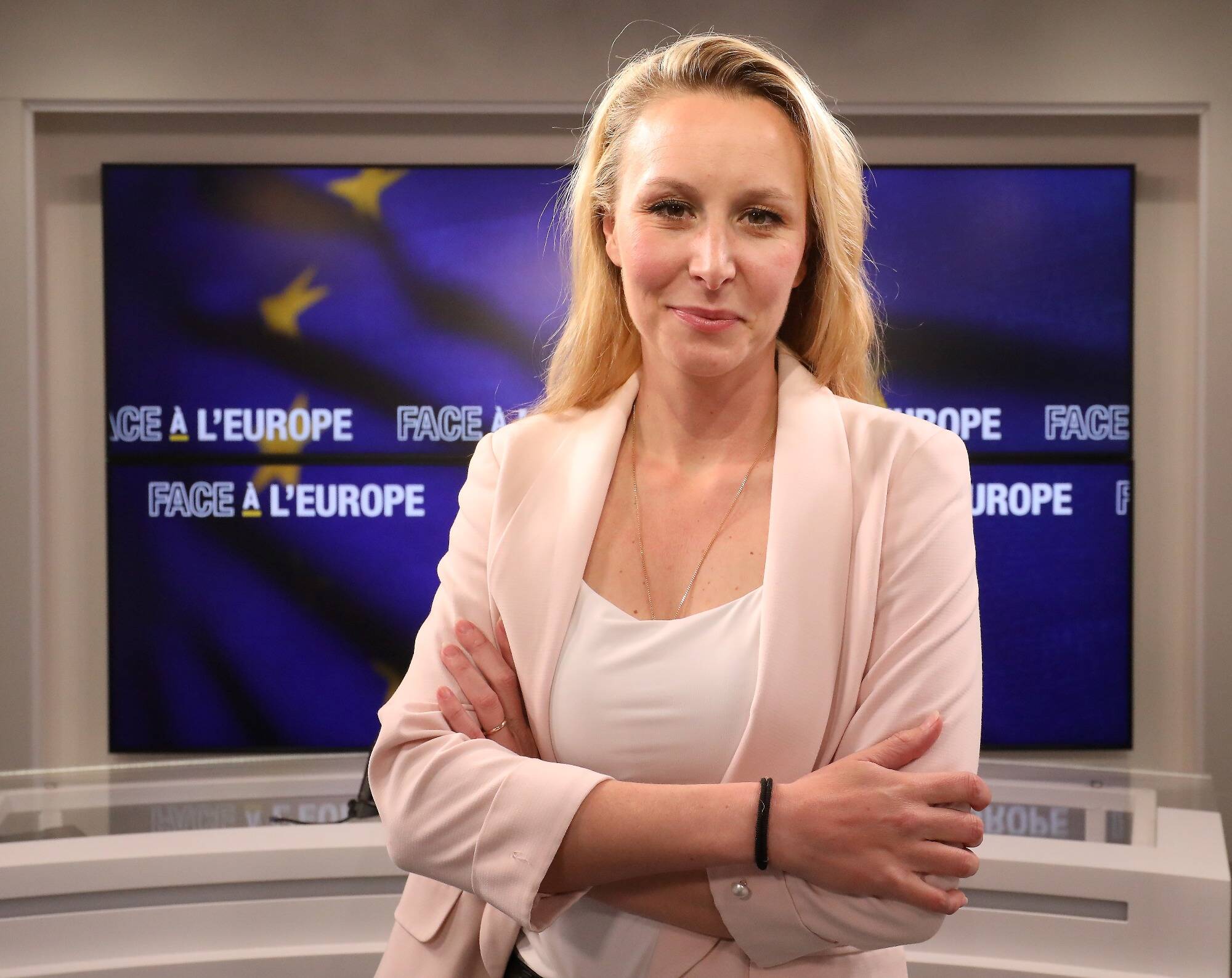 Marion Marechal rejoint le groupe ECR (extrême droite) au Parlement européen