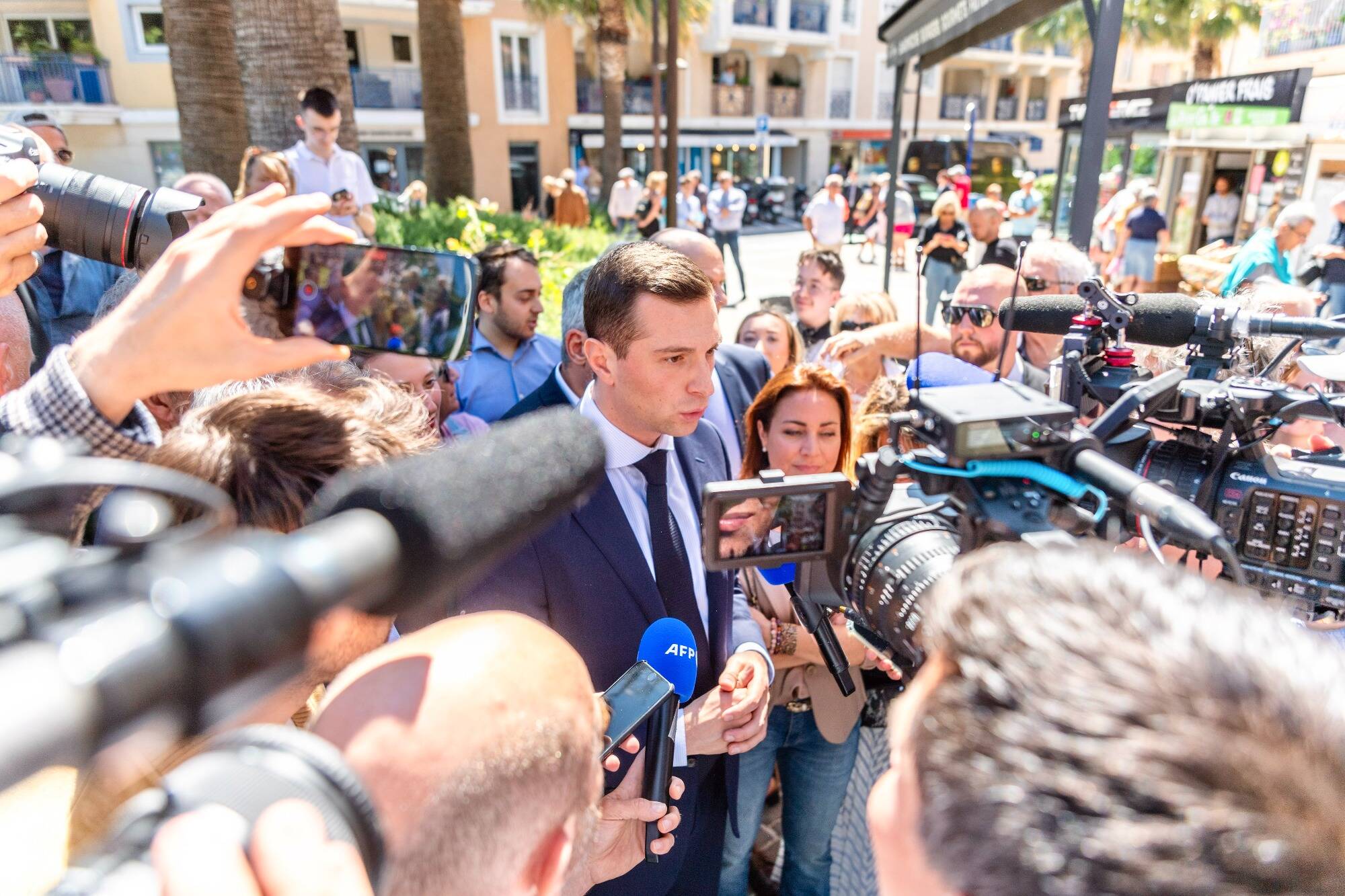 Le RN en tête des intentions de vote pour les législatives, selon un sondage