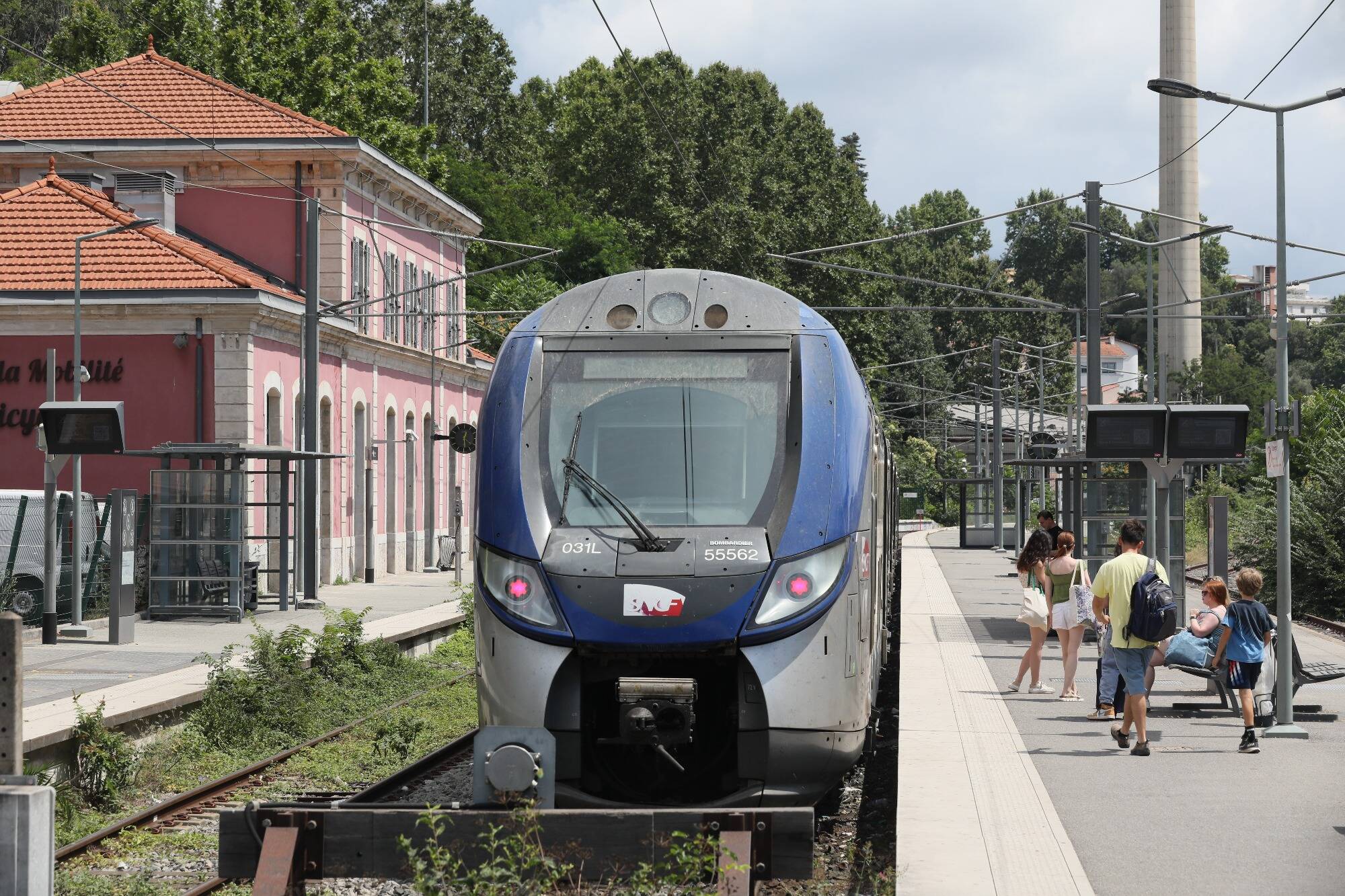 La circulation des trains est interrompue entre Cannes et Grasse ce lundi matin