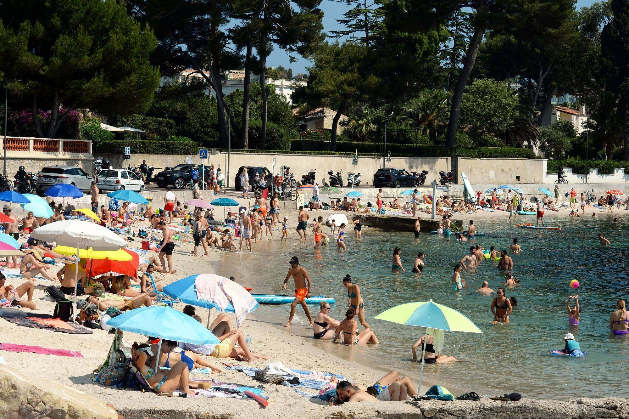 Qualité des eaux de baignade: mais qu'est-ce que les Bretons reprochent aux plages d'Antibes?