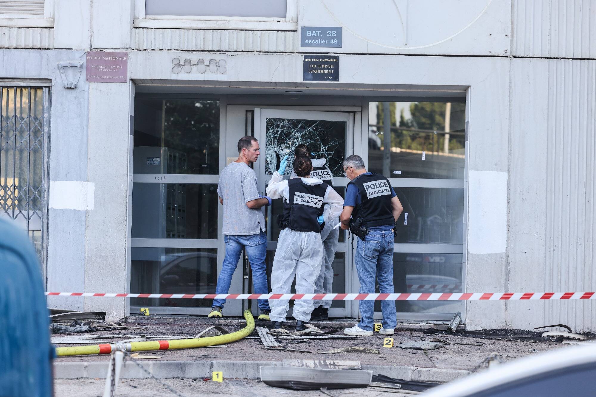 Incendie mortel aux Moulins: le quatrième suspect interpellé reconnaît son implication, il va être présenté au Parquet