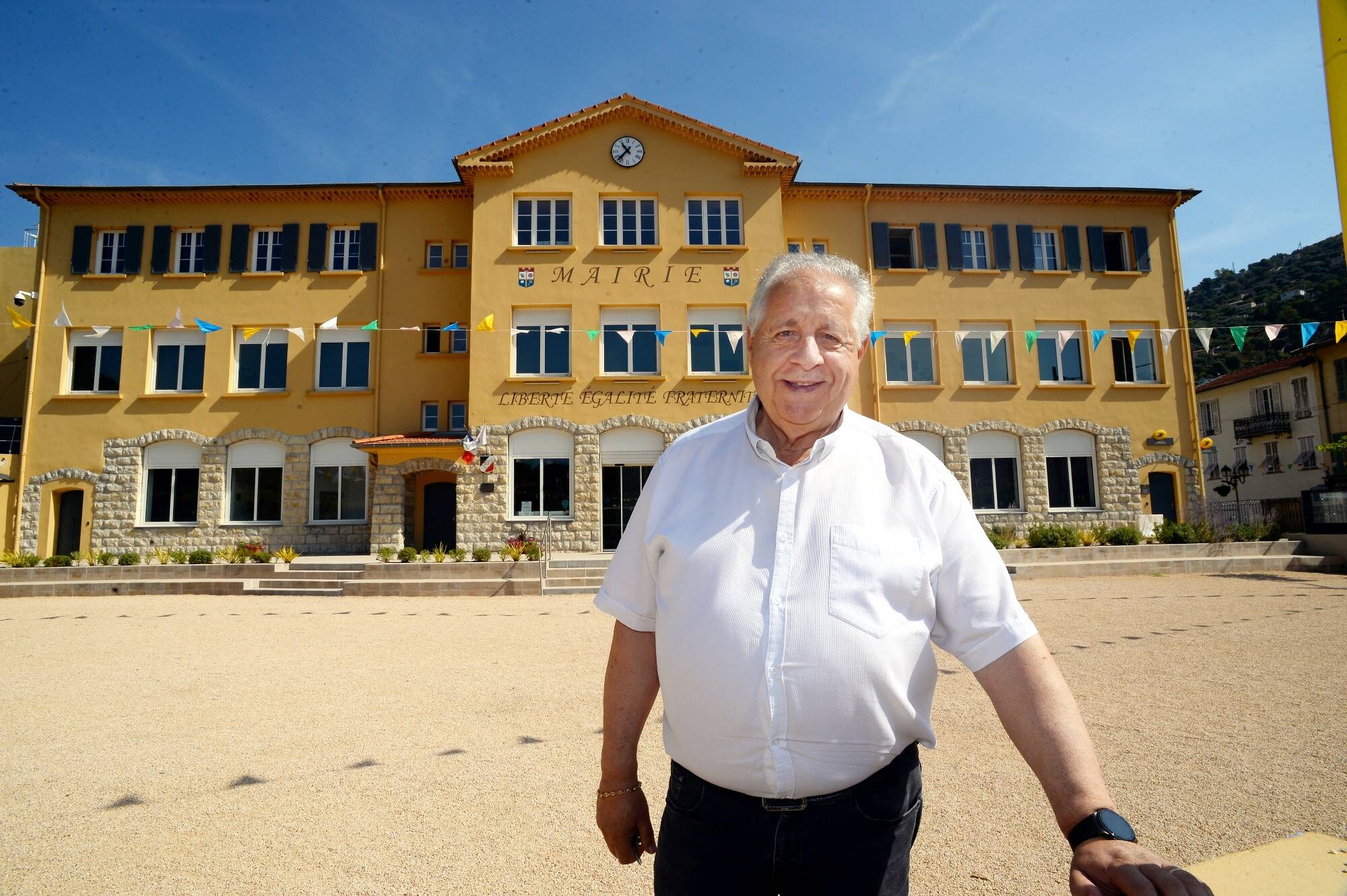 "On est à portée de gifle de tout le monde", estime le maire de Drap, qui brigue toutefois un nouveau mandat