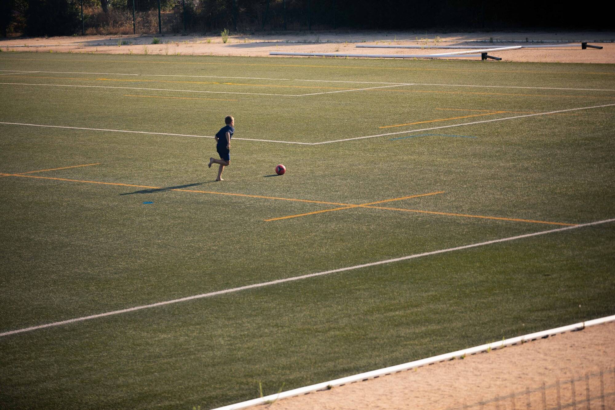Un entraîneur de foot mis en examen pour viols et agressions sexuelles en Isère