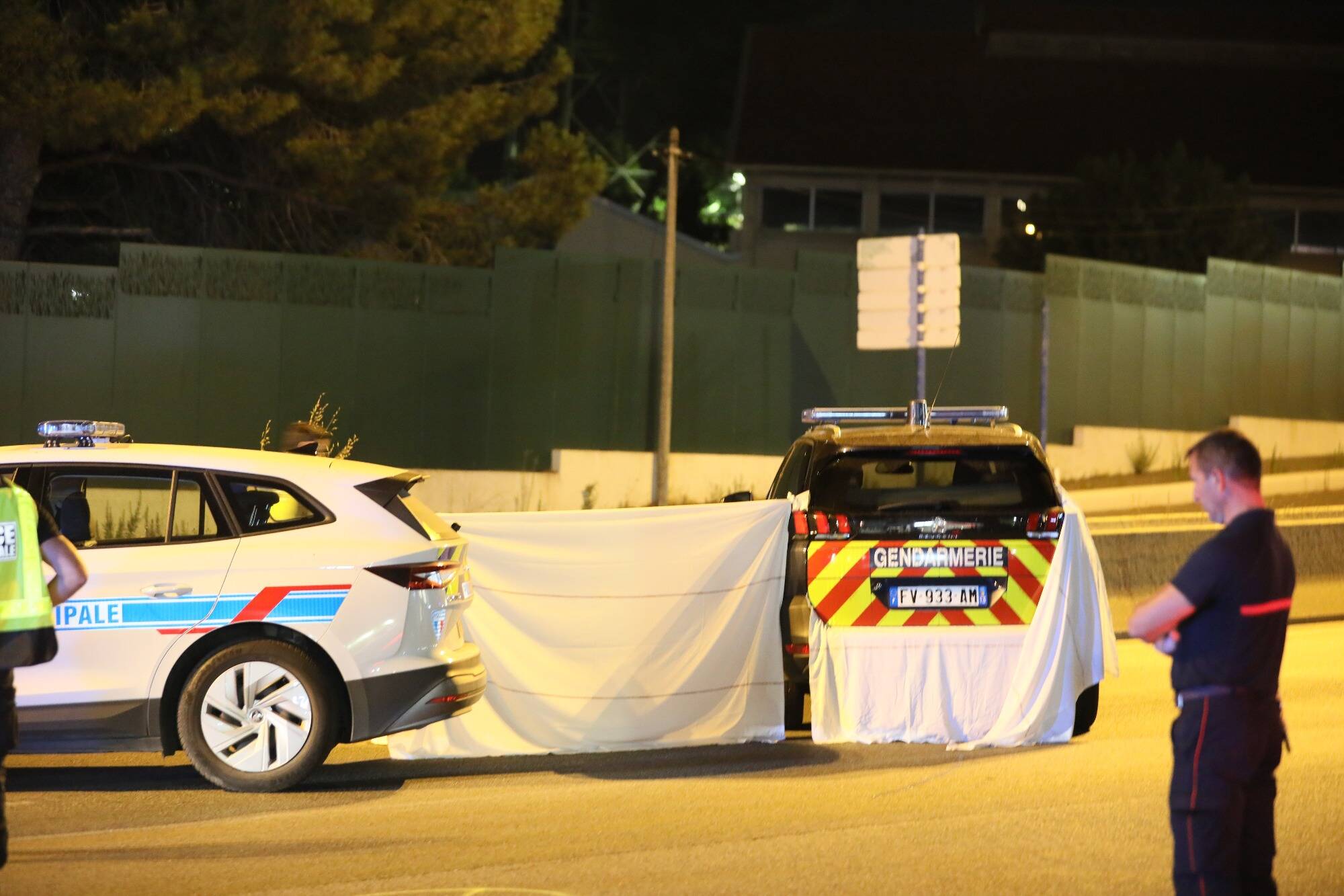 "Le choc s'est passé sous mes yeux": ce livreur a assisté au refus d'obtempérer qui a causé la mort du gendarme à Mougins, il raconte