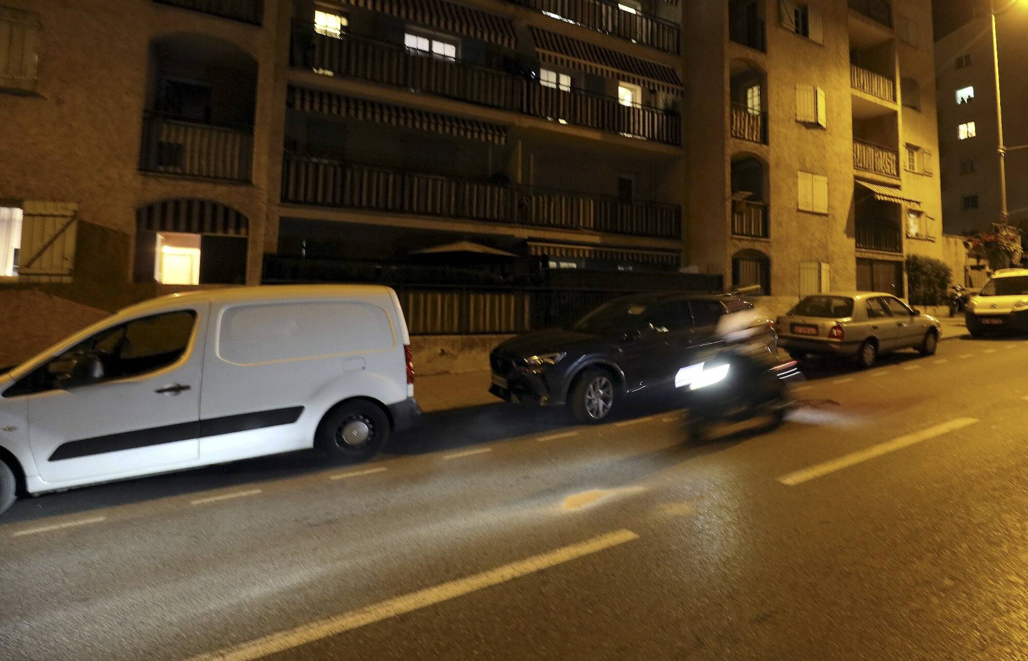 "Nous sommes choqués, consternés, abattus et en colère": le cri du coeur des habitants du quartier de Vallauris où une fillette a été percutée