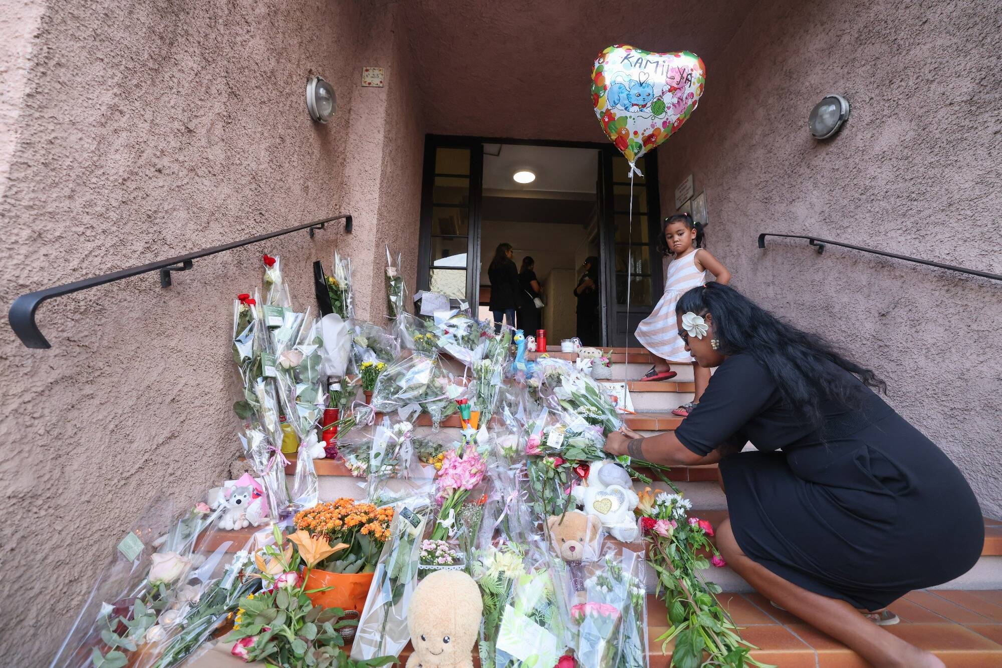 Obsèques, élan de soutien, profil du conducteur... Ce que l'on sait après la mort de la petite Kamilya, renversée par un motard à Vallauris