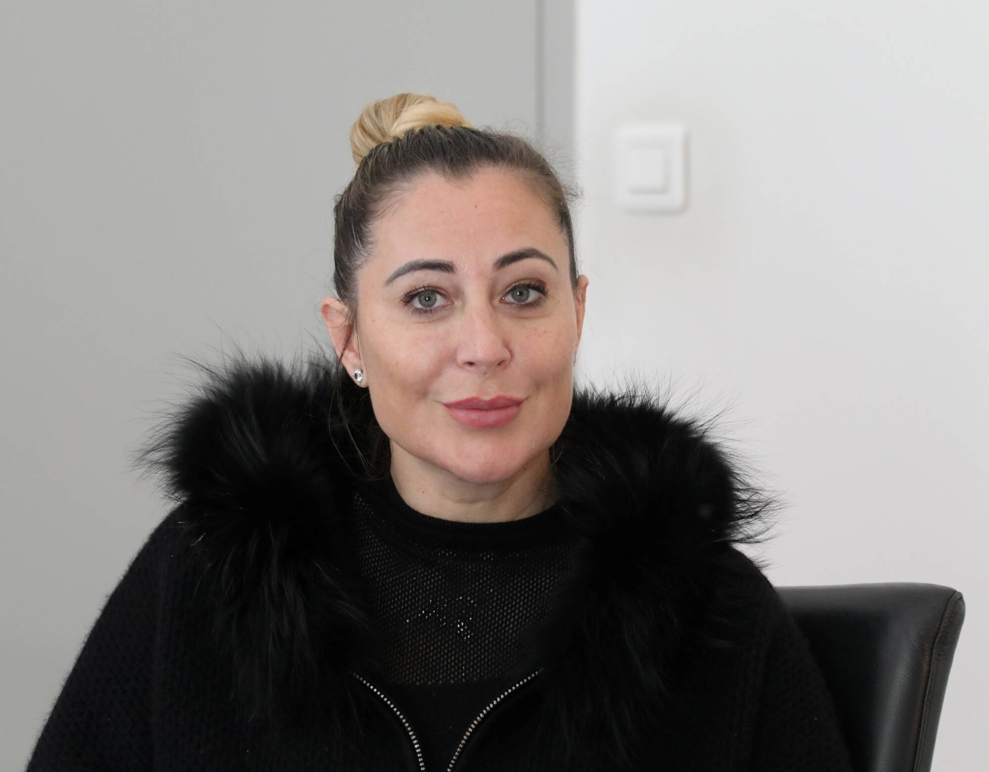 Le blogueur Aqababe en garde à vue après avoir "filmé et diffusé illégalement" des extraits d'un procès visant Magali Berdah