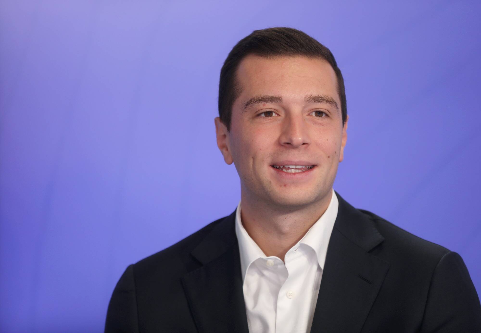 Jordan Bardella tacle le gouvernement Barnier : "Nous retournerons très vite aux urnes parce que ce gouvernement est contre-nature"