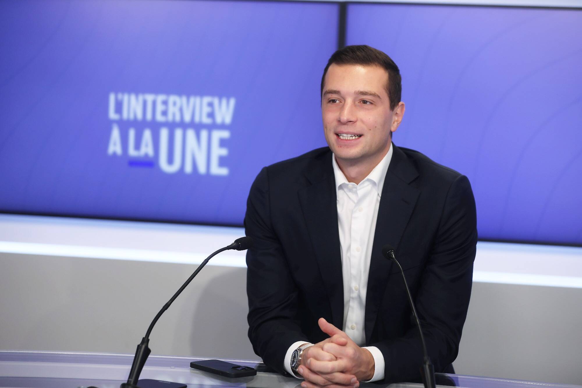 Bardella soutient Barnier sur la contribution exceptionnelle: "Si un impôt sur les très grandes entreprises rend du pouvoir d'achat aux plus pauvres, je dis oui"