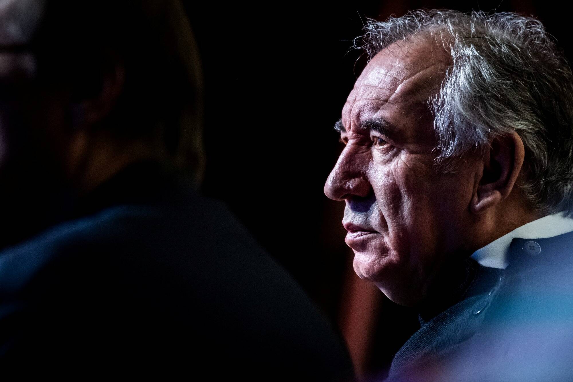 Réforme des retraites: les députés PS déposeront une motion de censure contre François Bayrou