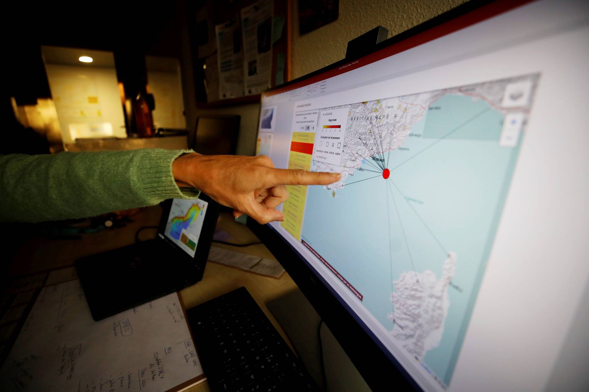 "Je pensais qu'un morceau du toit s'était effondré": les réactions après les tremblements de terre dans l'arrière-pays des Alpes-Maritimes