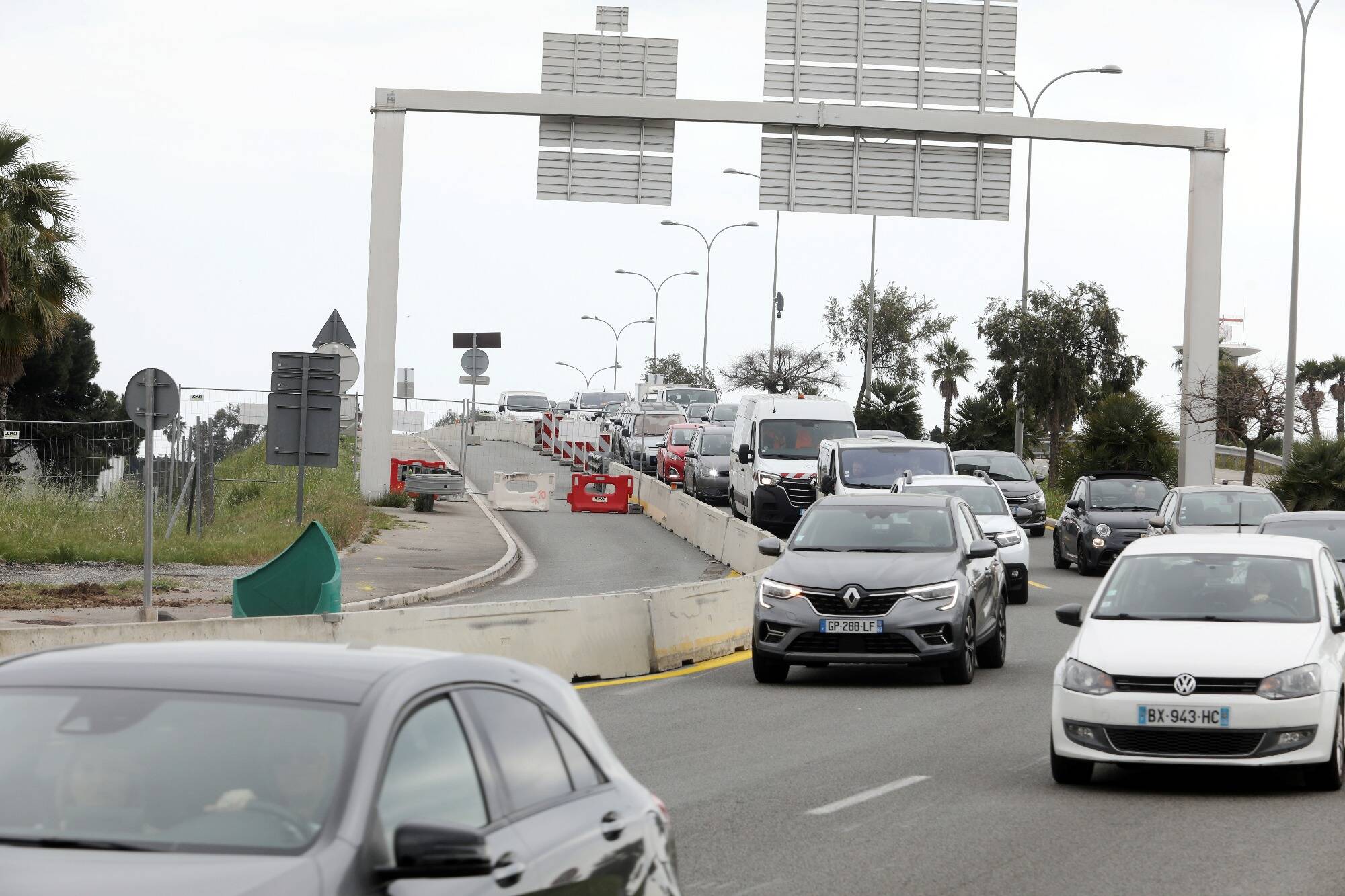 "Bloquons tout" le 10 septembre: à quoi s'attendre dans les transports sur la Côte d'Azur et dans le Var?