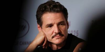 "Que ceux qui essaient de vous faire peur aillent se faire foutre!": au Festival de Cannes, Pedro Pascal exhorte le monde du cinéma à ne pas se laisser intimider par Donald Trump