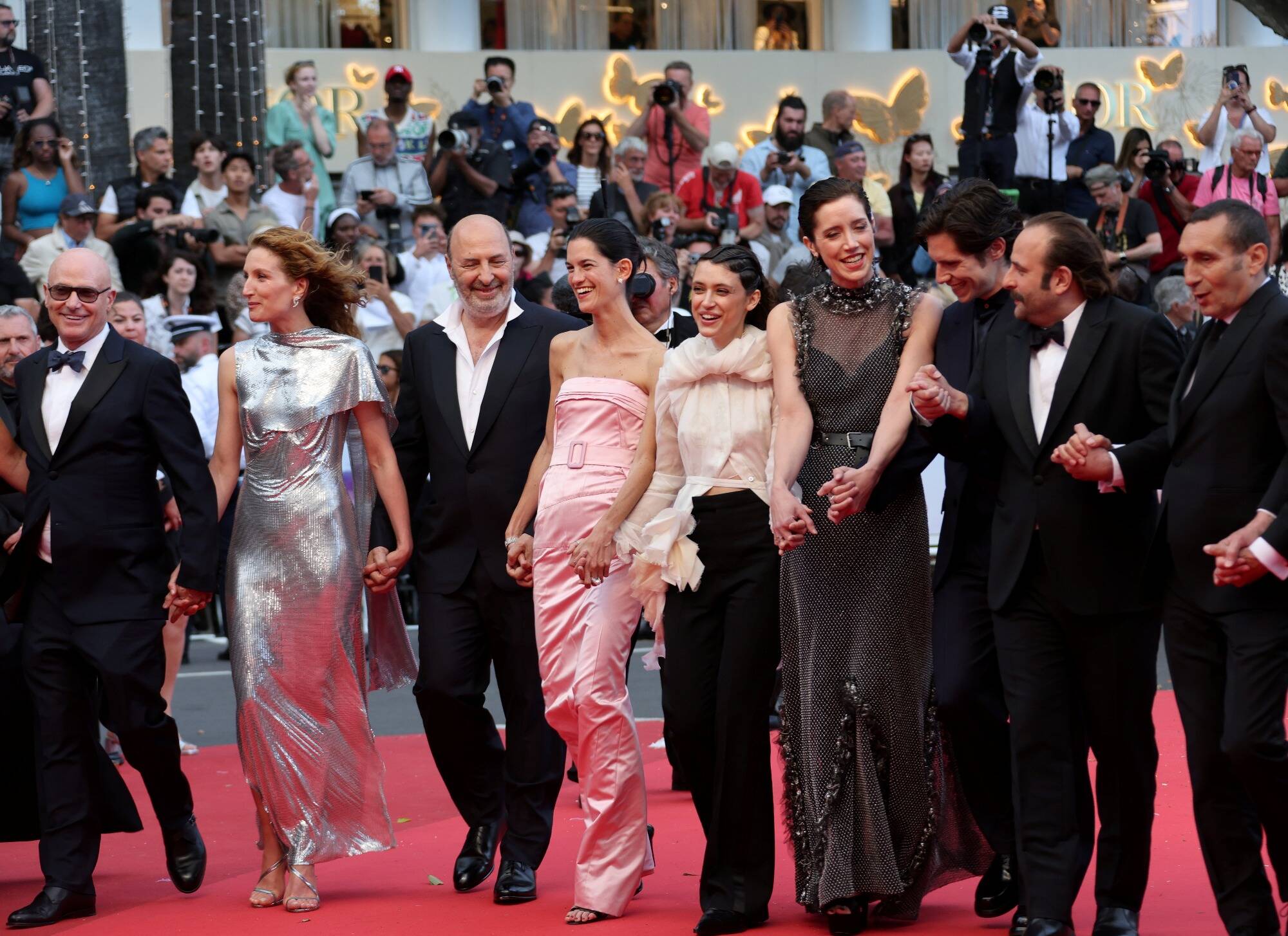 Suzanne Lindon, Cédric Klapisch, Pierre Richard, Sylvie Tellier, Sara Giraudeau, Pomme... cocorico, un tapis rouge "made in France" ce jeudi soir au Festival de Cannes