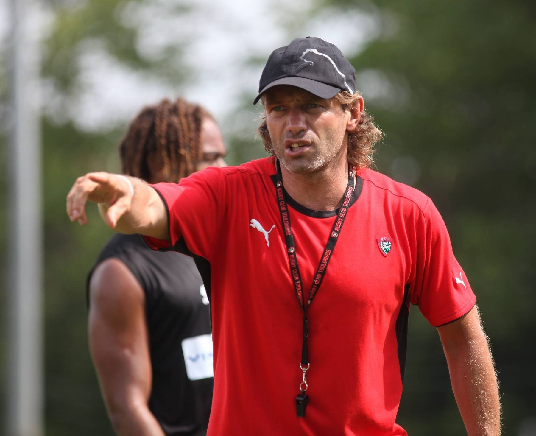 "Pour moi c'est la désolation": l'ancien joueur du XV de France et du RCT Aubin Hueber réagit aux révélations sur la santé Carl Hayman