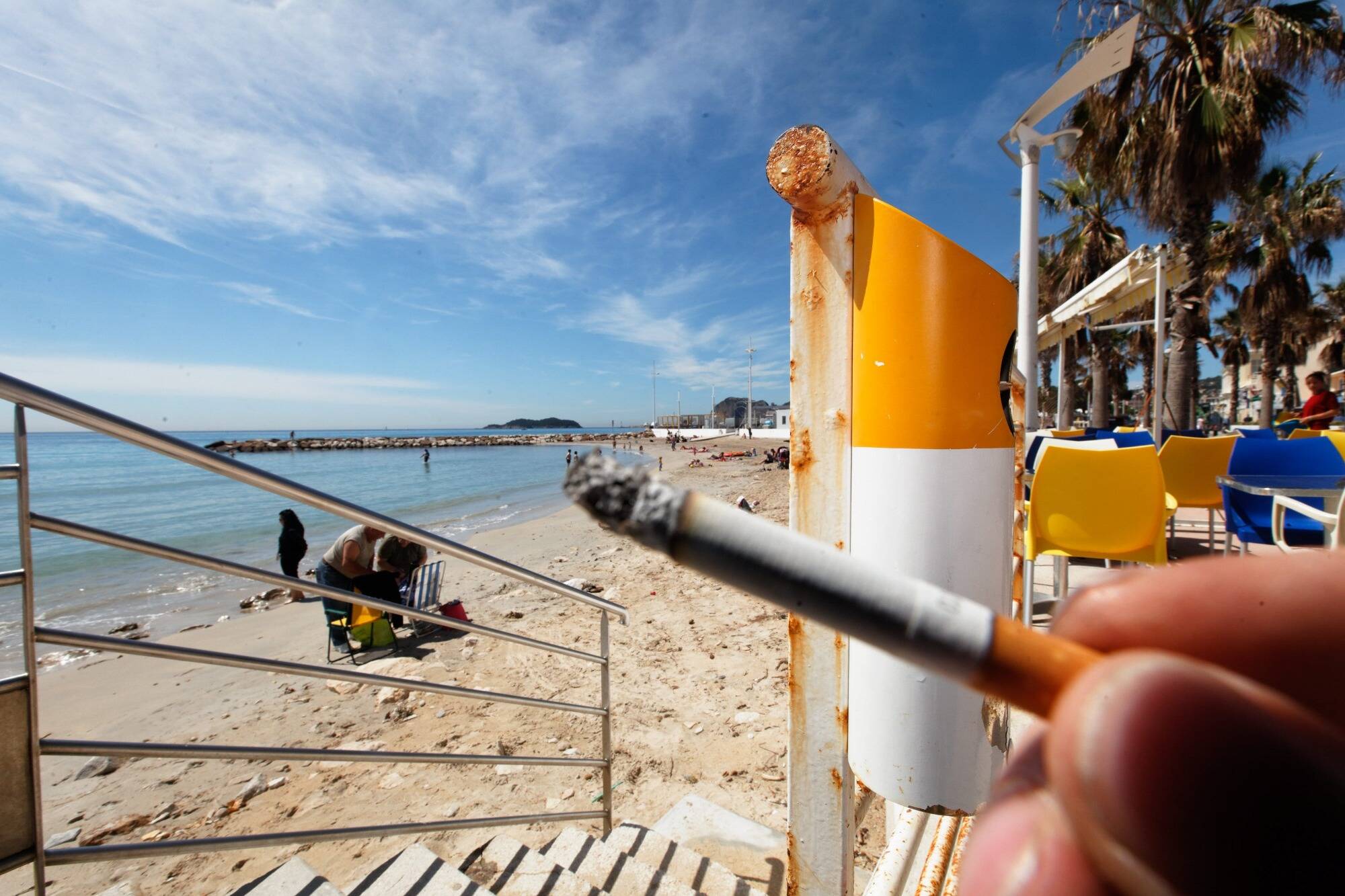 Les plages privées sont-elles concernées par l'interdiction de fumer annoncée par le gouvernement?