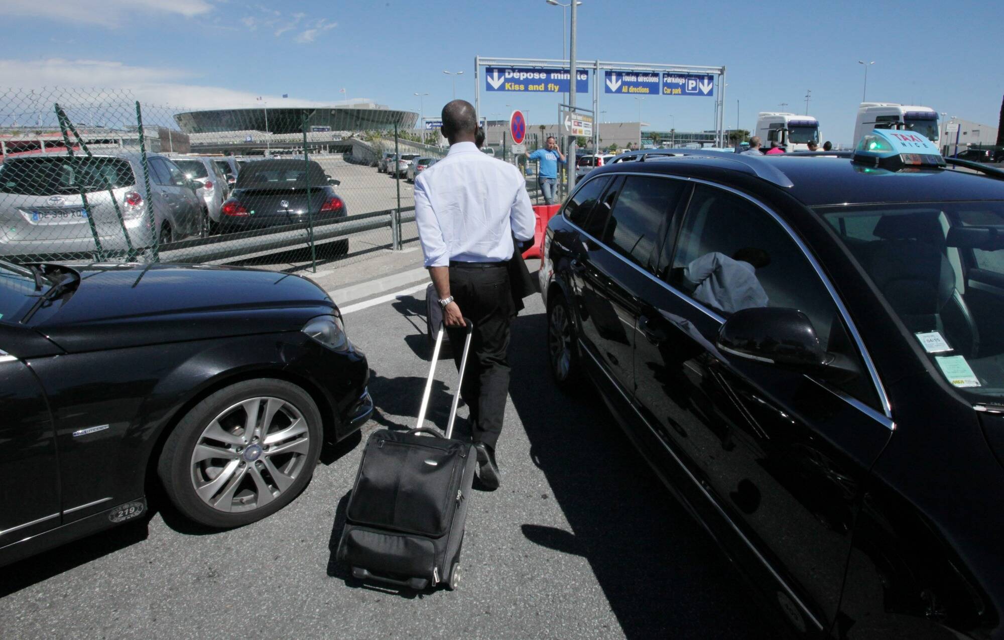 La plateforme VTC française LeCab rachète son concurrent Marcel