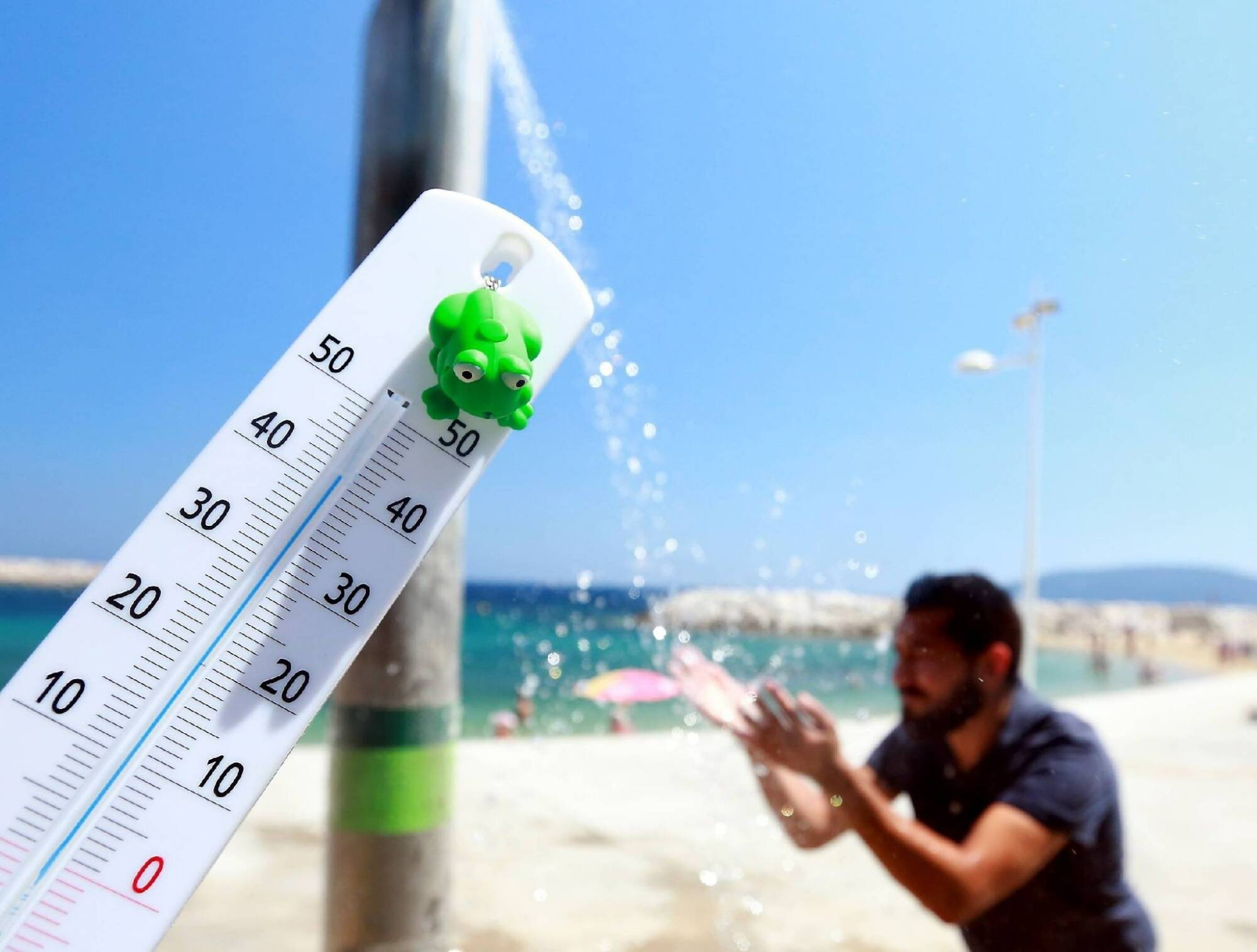 Des pointes à 41°C: le pic de la canicule est attendu ce mardi en France, voici à quoi s'attendre
