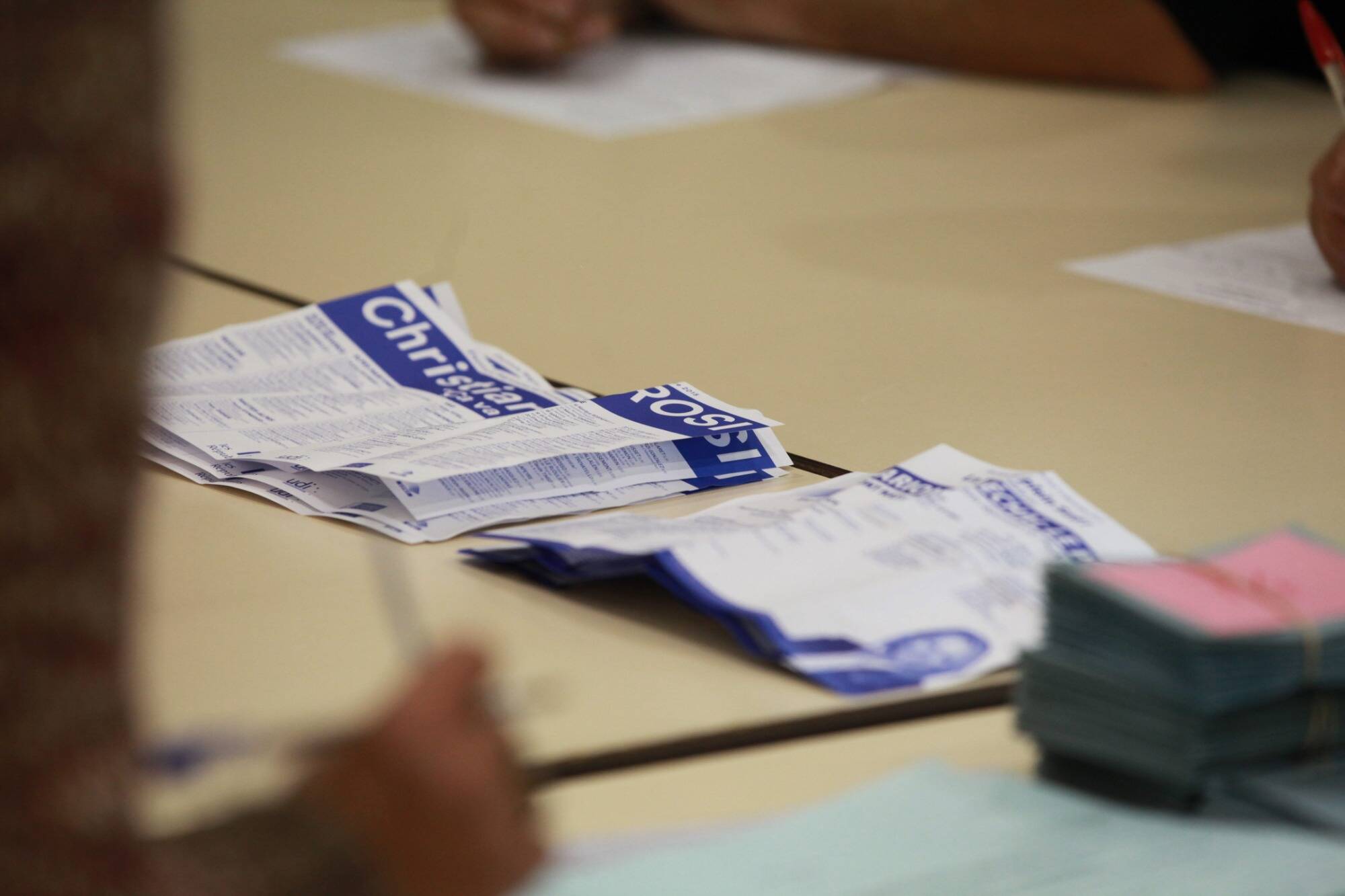 Le Parlement Reporte Le Vote Des élections Régionales En Juin, Les 13 ...