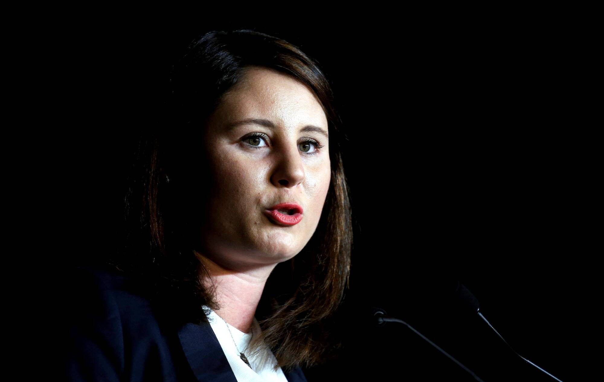 Attaque au couteau à Annecy: une ancienne députée LR de Nice demande "la peine capitale" pour le suspect