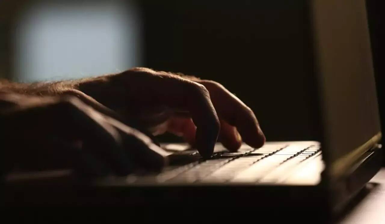 Haine en ligne, désinformation: l'Union européenne encadre les plateformes numériques à partir de ce samedi