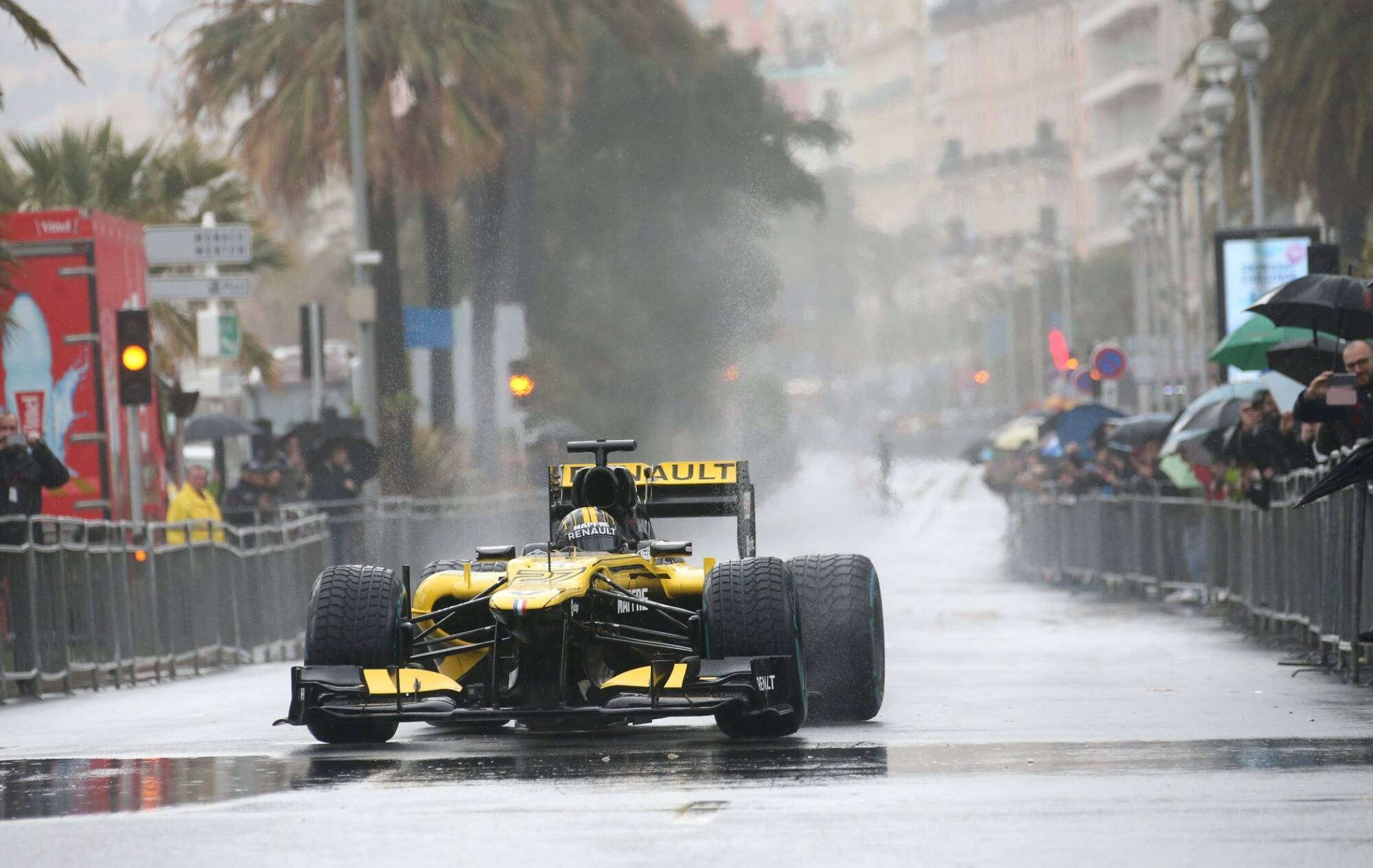 Le bob Ricard fait fureur pendant le Grand Prix de France de F1 - Nice-Matin