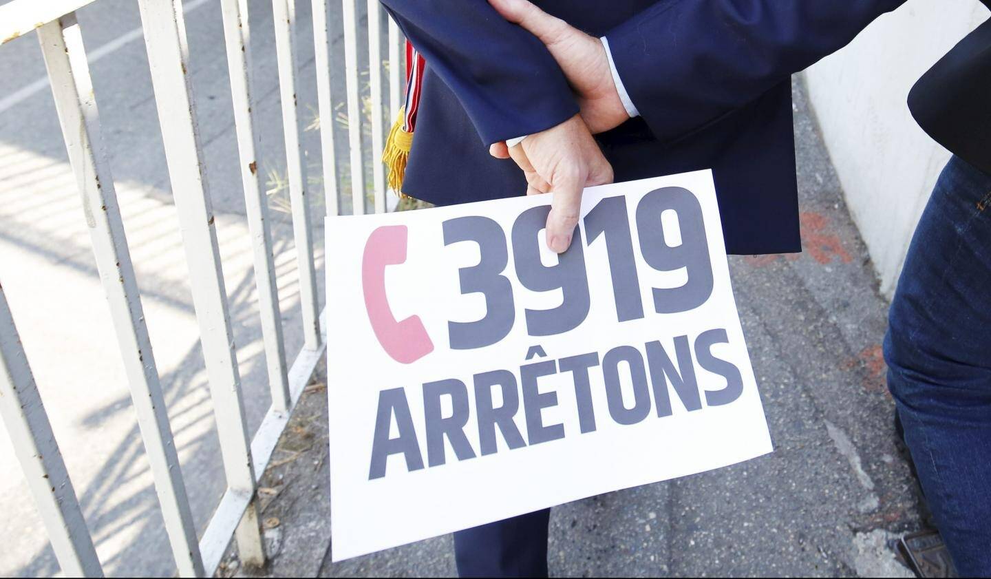 Violences faites aux femmes: le 3919 fait état d'une "année record"