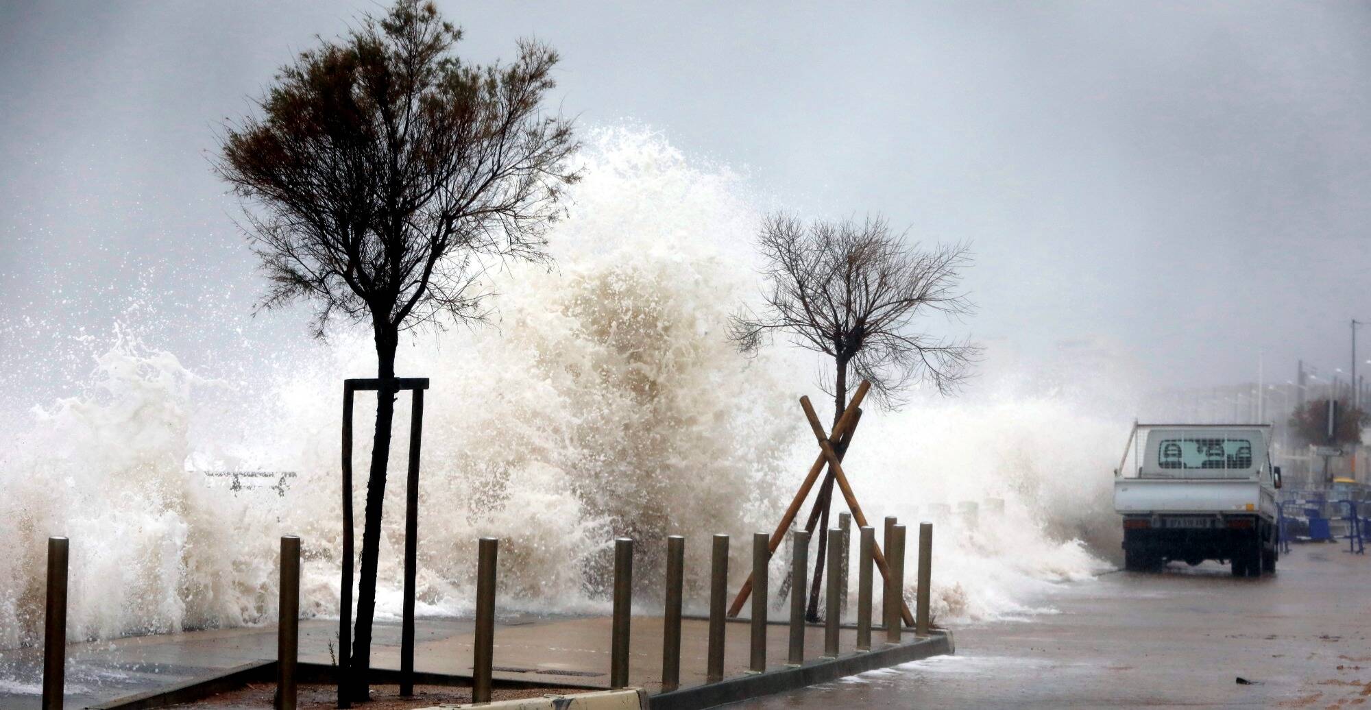 Houle "cyclonique" sur la façade atlantique ce mardi, des vagues de 5 mètres de hauteur attendues