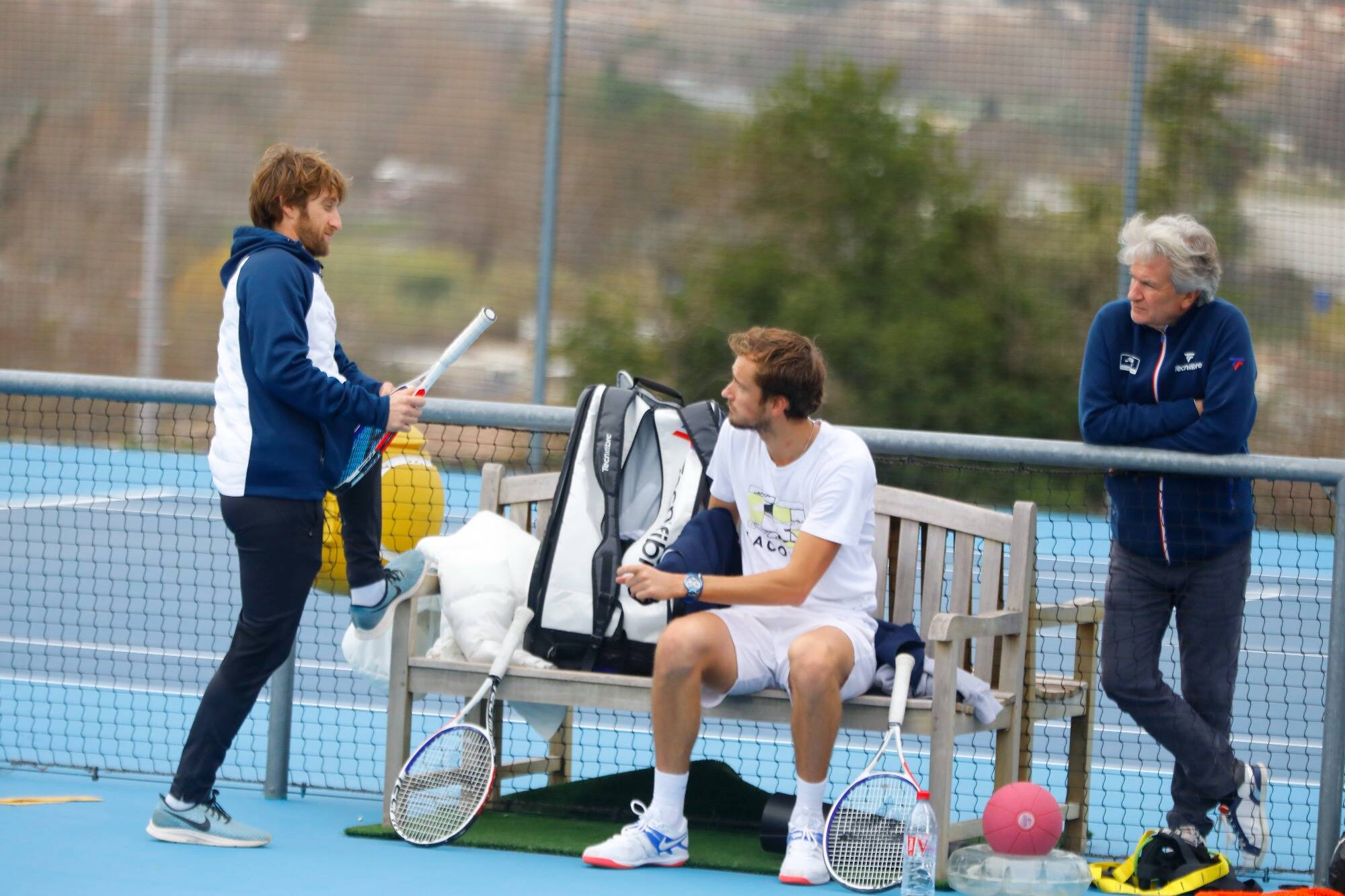 "Notre fantastique aventure arrive à son terme": le tennisman Daniil Medvedev et son coach historique Gilles Cervara mettent fin à leur collaboration née à Cannes