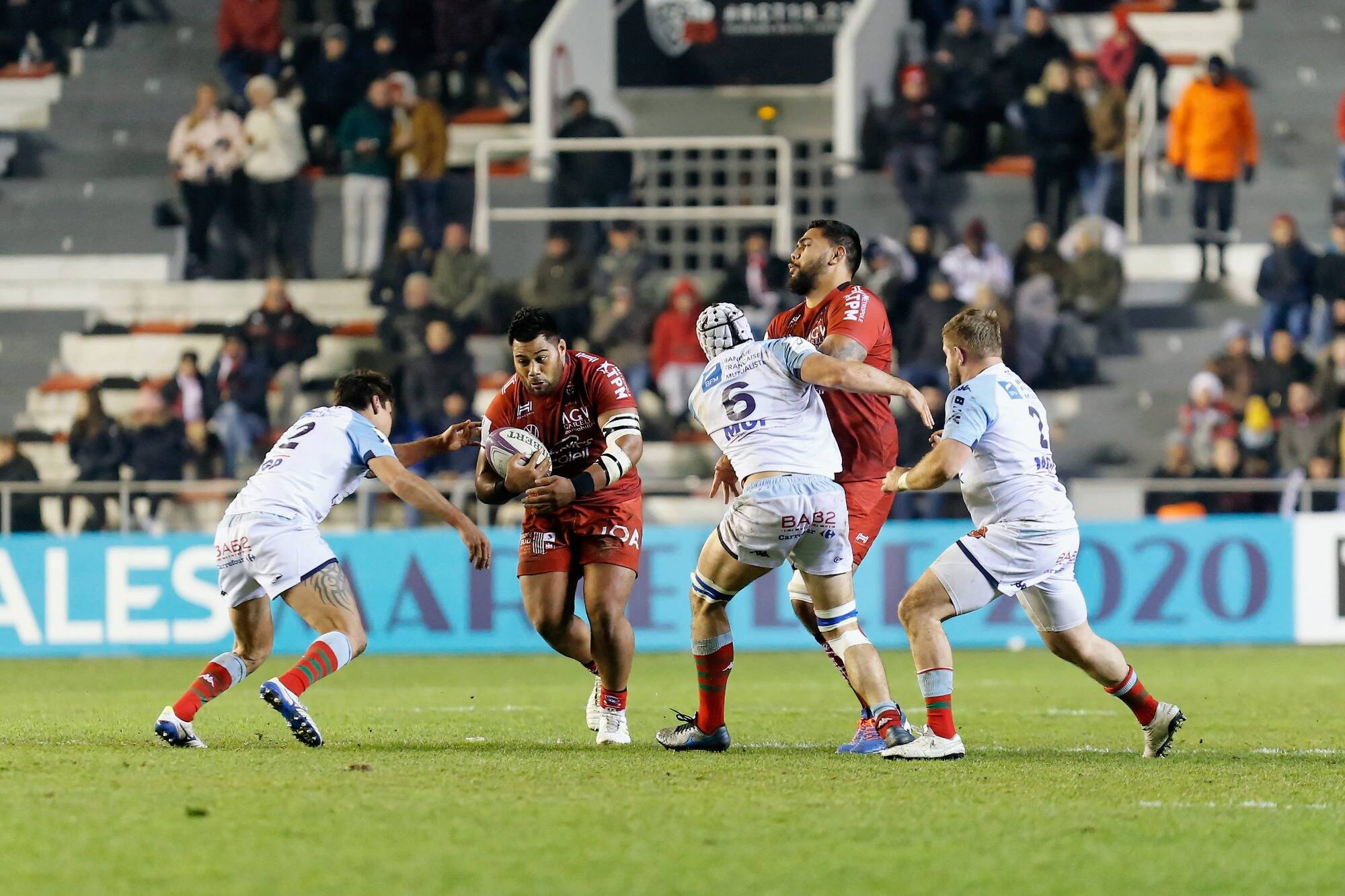 Ancien du Stade toulousain, l'international du RCT Christopher Tolofua, se confie: "À Toulouse, on inculque ce besoin, faire vivre le ballon"