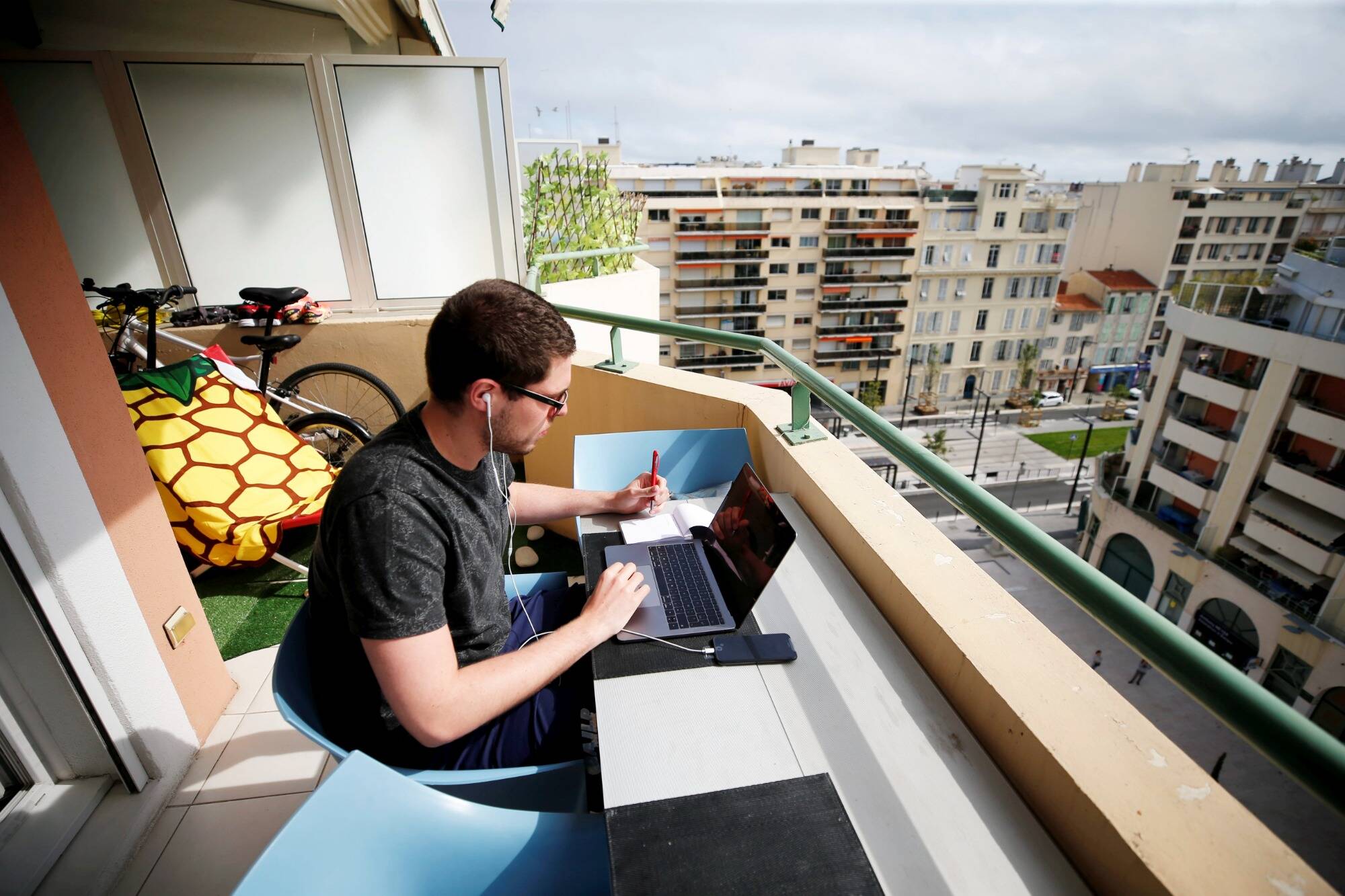 Le télétravail devient obligatoire 3 à 4 jours par semaine dès le 3 janvier prochain