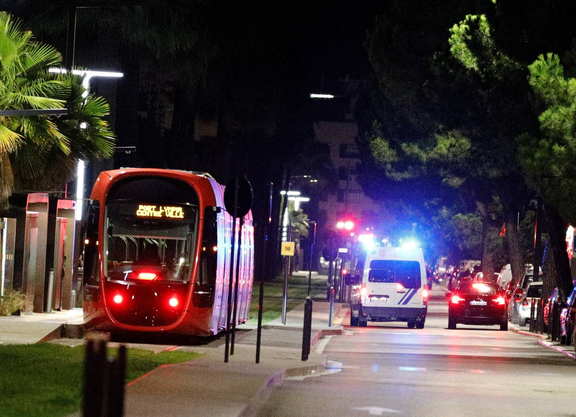 Piège tendu, un blessé entre la vie et la mort, une brigade de CRS attendue... ce que l'on sait de la nouvelle fusillade aux Moulins à Nice
