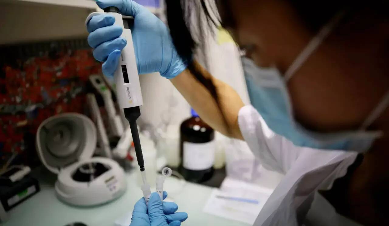 La fin de la remontée des résultats avant l'arrêt des tests Covid? Une nouvelle mobilisation des biologistes débute ce lundi