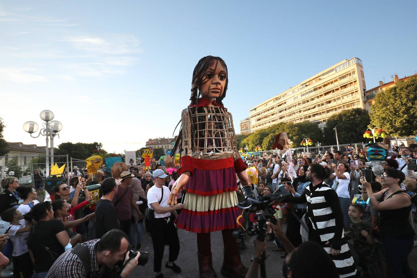 La poupée Amal, dans les rues de Toulon, ce mardi 21 septembre 