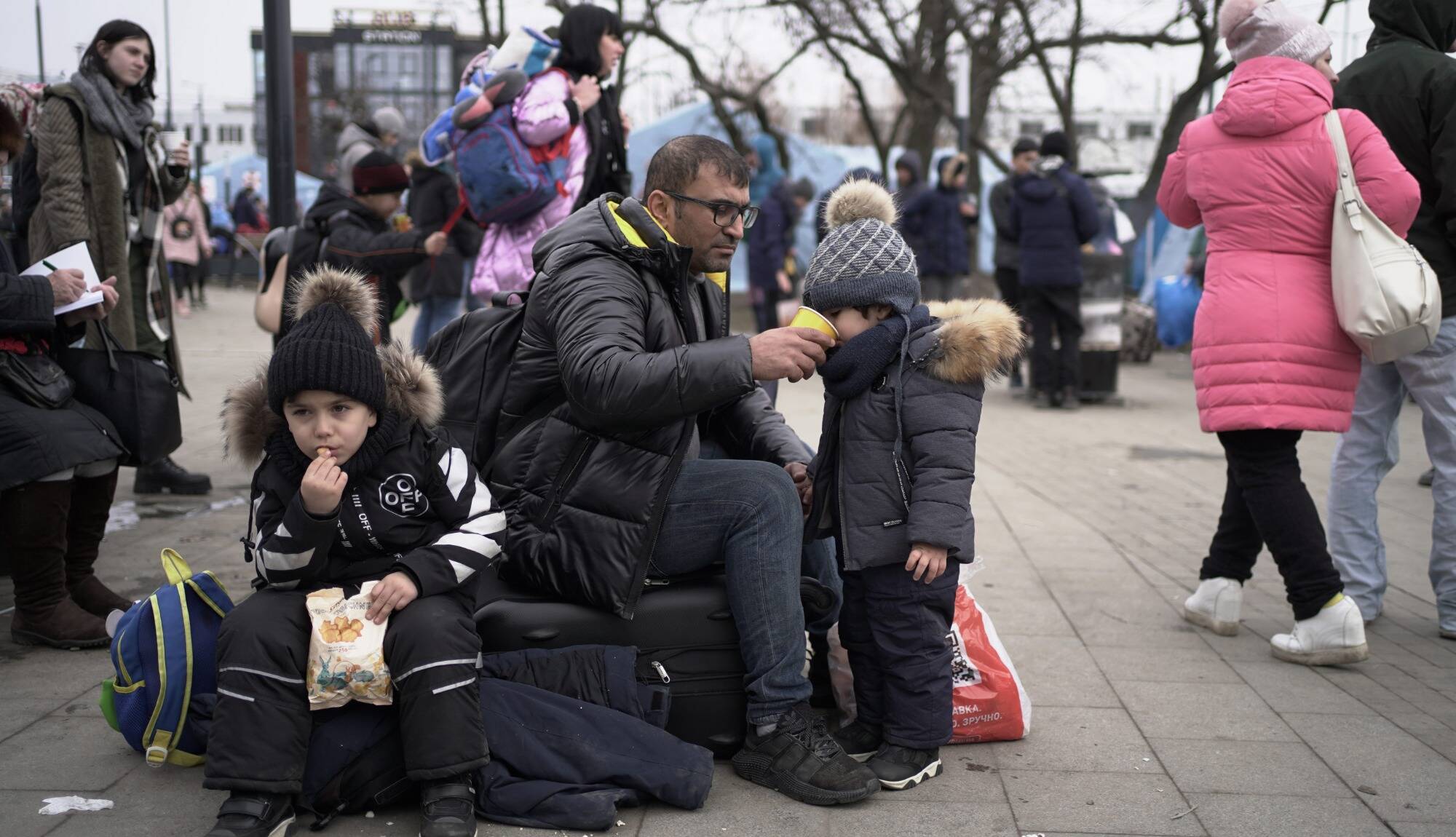 "Ils avaient crié qu'ils étaient des civils et agité un drapeau blanc": une famille tuée par un tank russe dans la région de Kharkiv