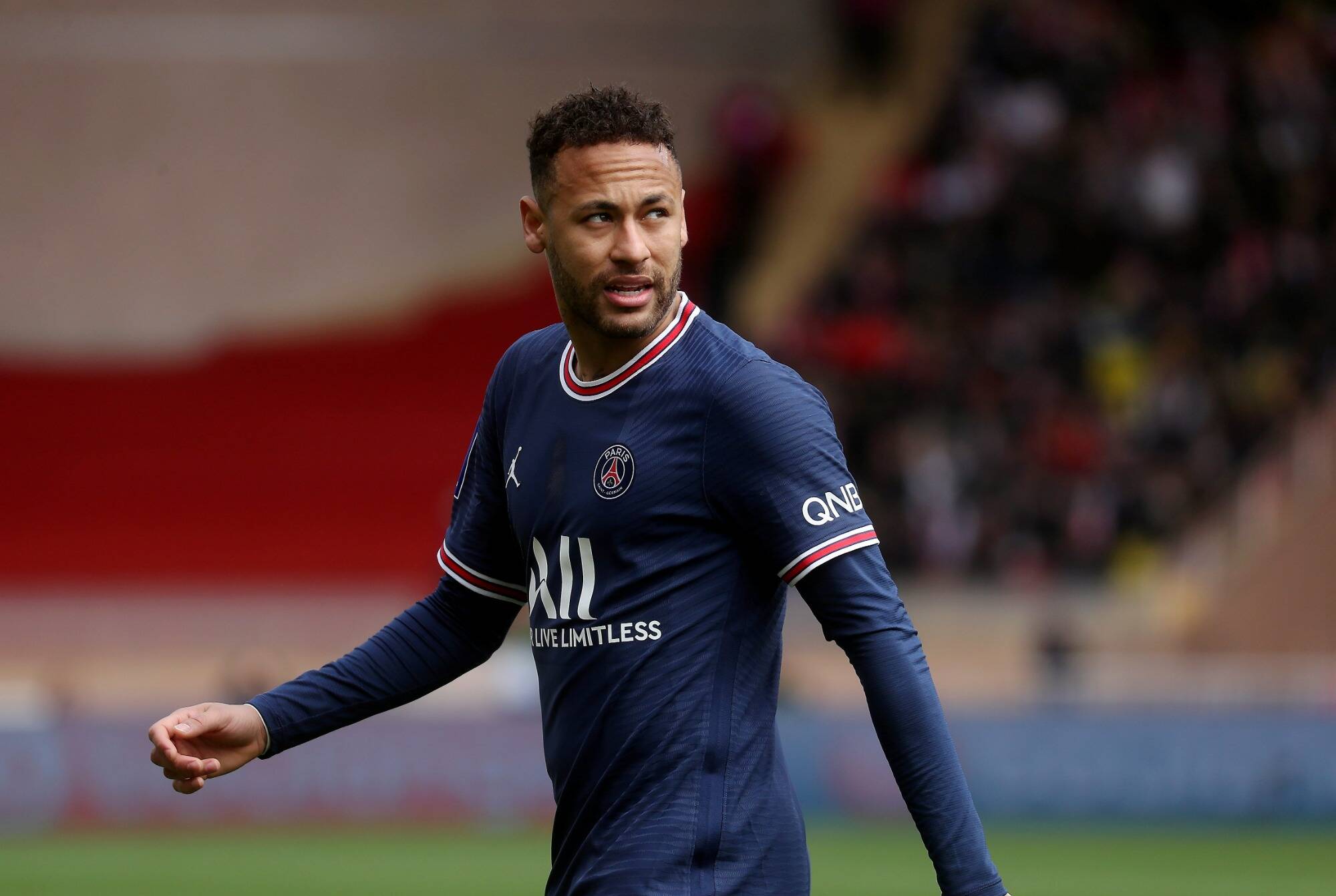 Neymar espère rester au PSG et à la Seleçao