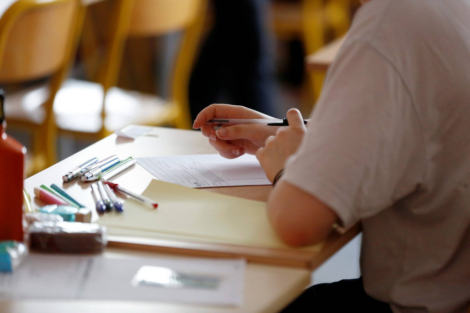 "Personne ne devrait vivre un tel calvaire": le lycéen toulousain explique pourquoi il s'est poignardé devant son professeur et sa classe