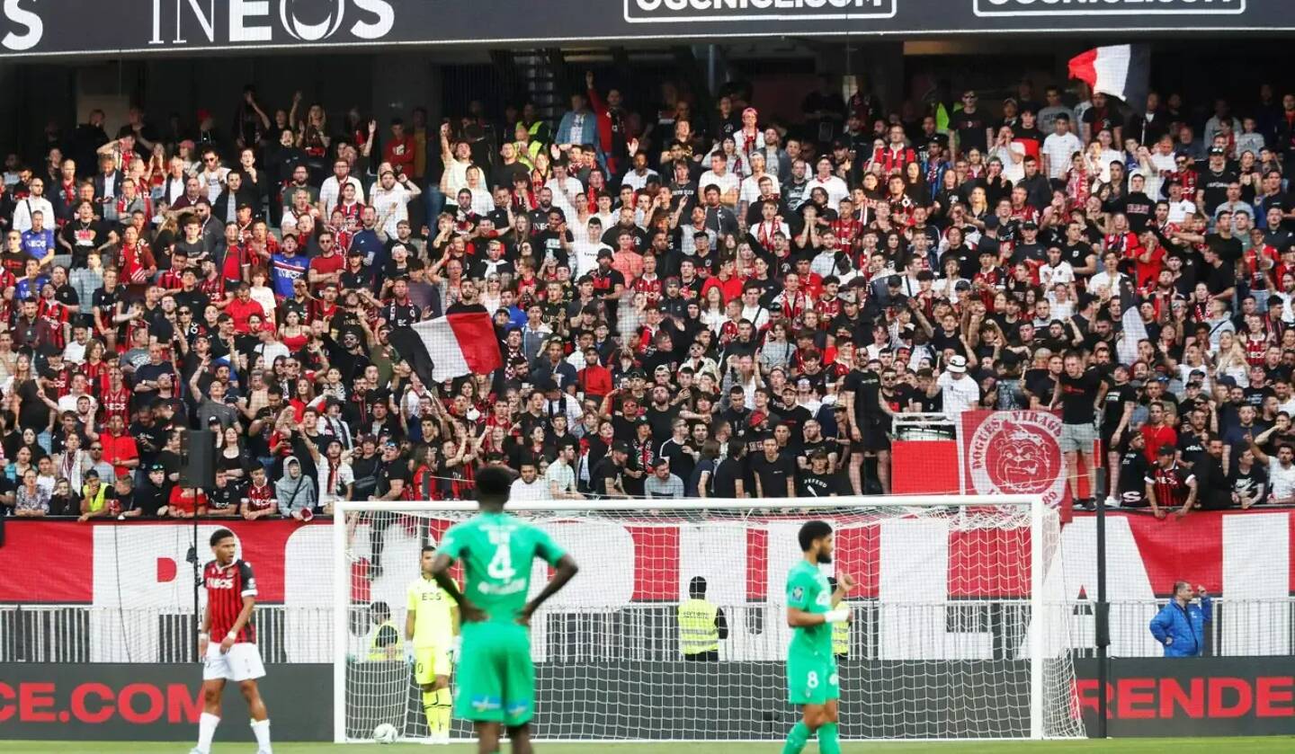 Les tribunes de l'Allianz Riviera pendant le match OGC Nice - Saint-Etienne.